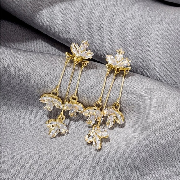 Double sided Earrings - Picture 3 of 4